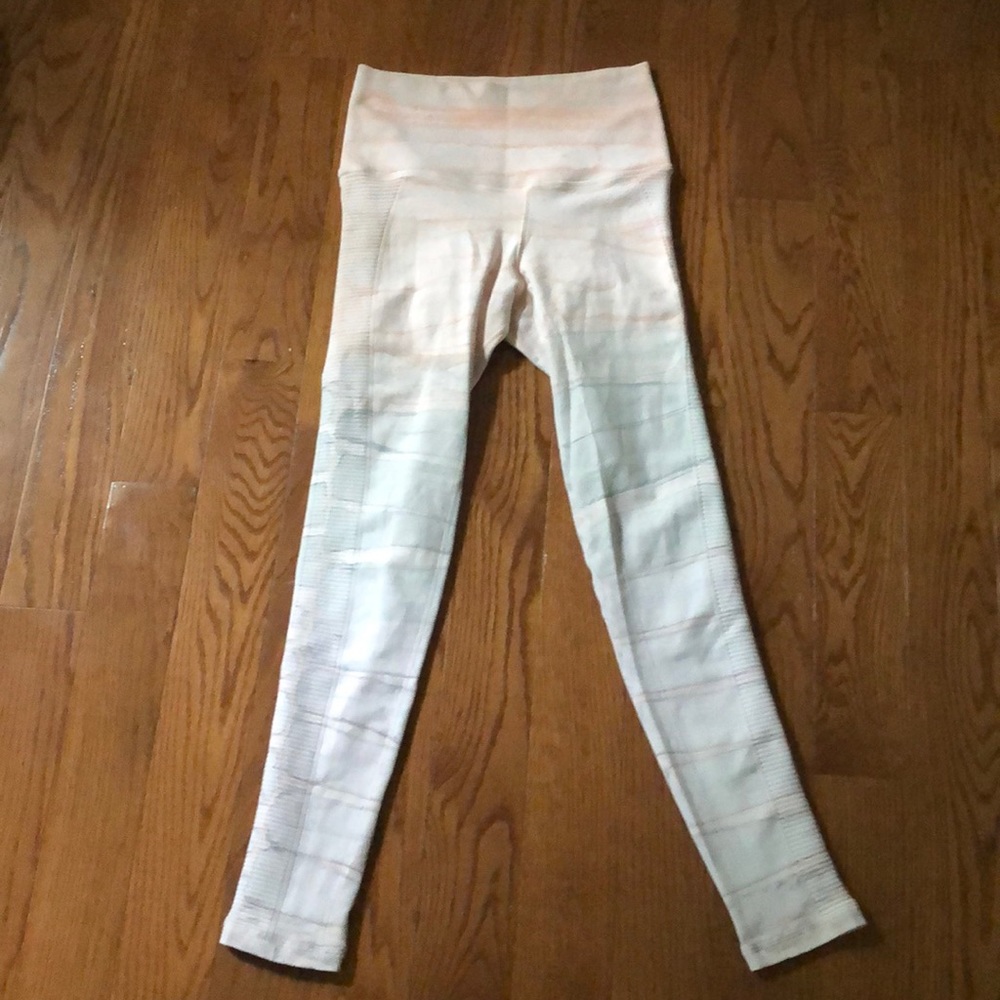 Air leggings in Rose Horizon